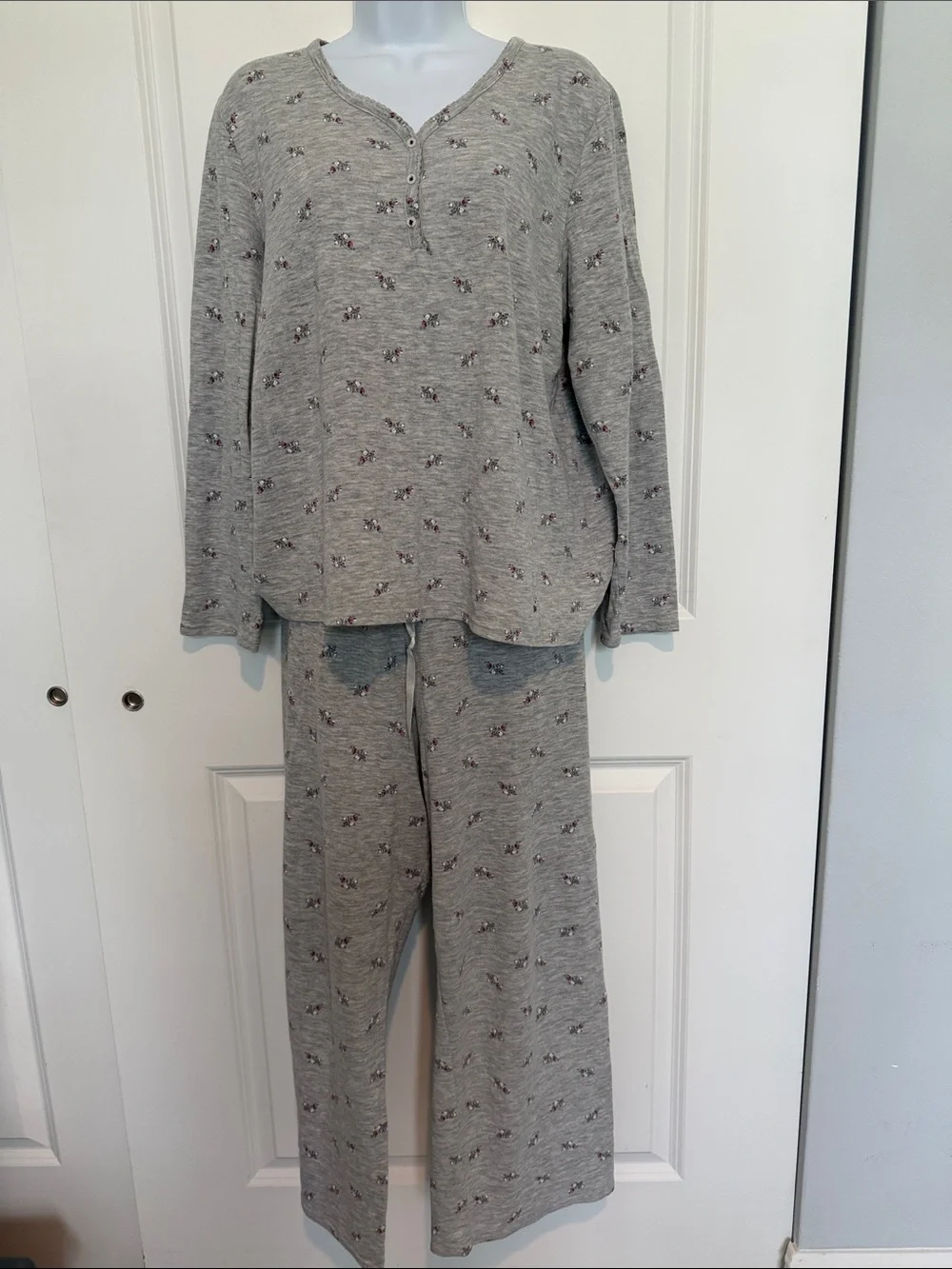 Croft & Barrow Women's Long Sleeve Henley & Pajama Pants Sleep Set